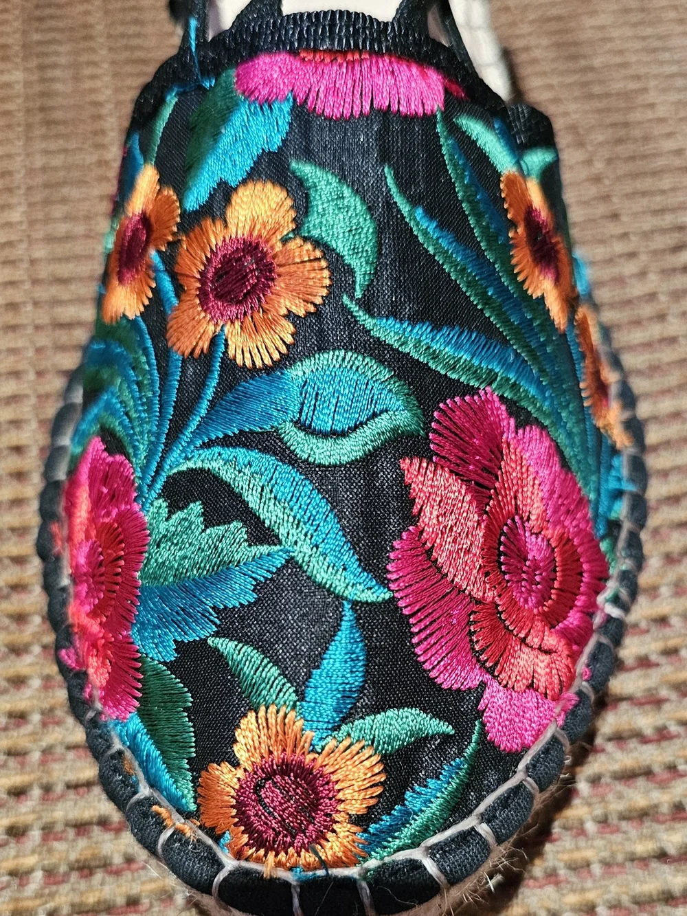 AZURA Black Embroidered Floral Espadrille Wedge Sandals - Size 37 (US7)